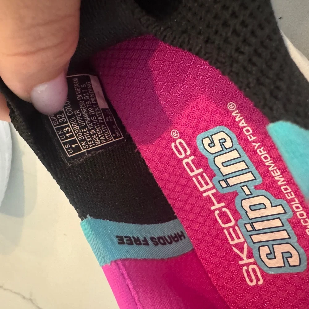 Sketchers Slip-ins with Air-Cooled Memory Foam - Picture 3 of 3